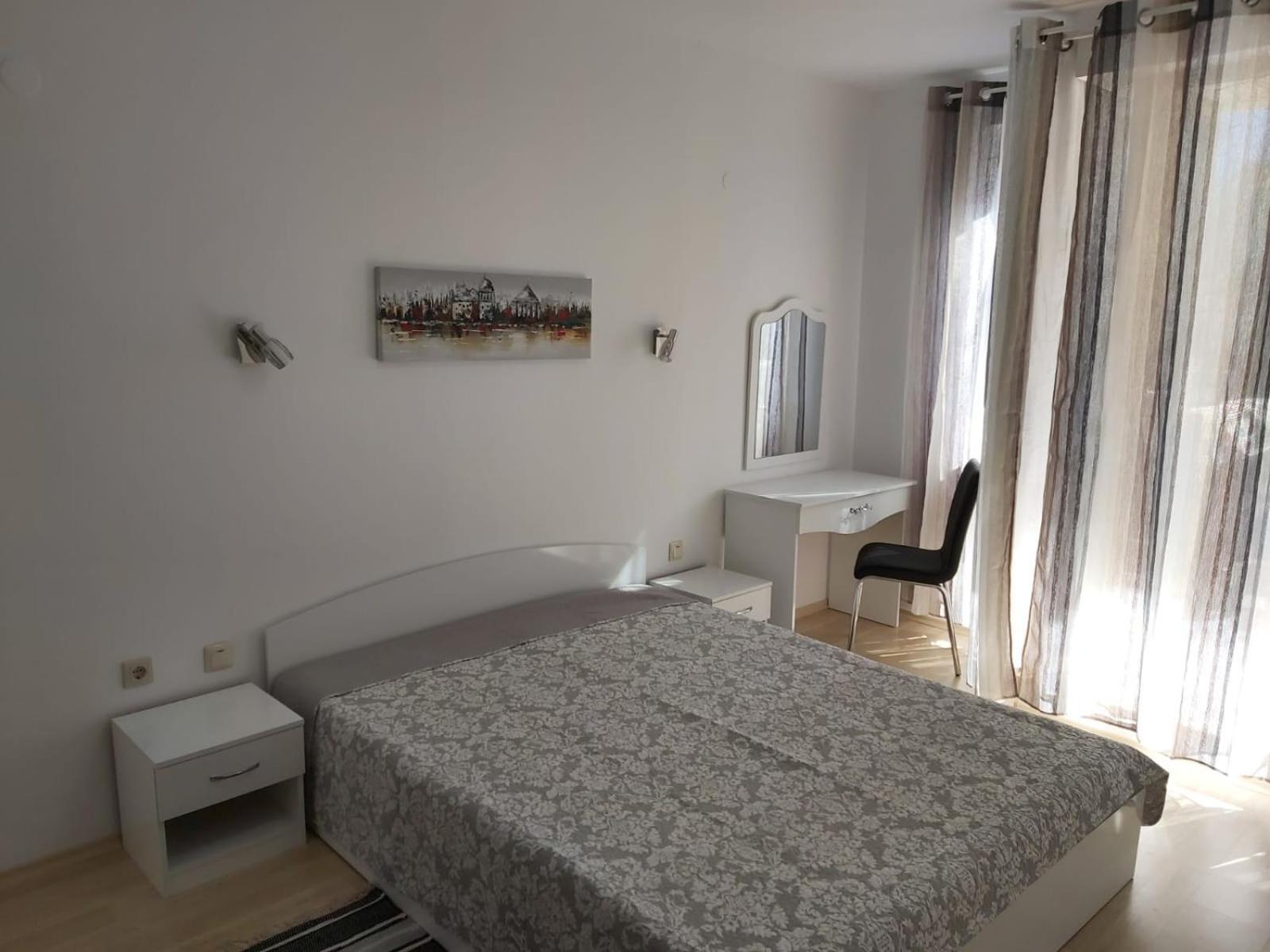 Luxury Apartments In St. John Park Бансько Екстер'єр фото